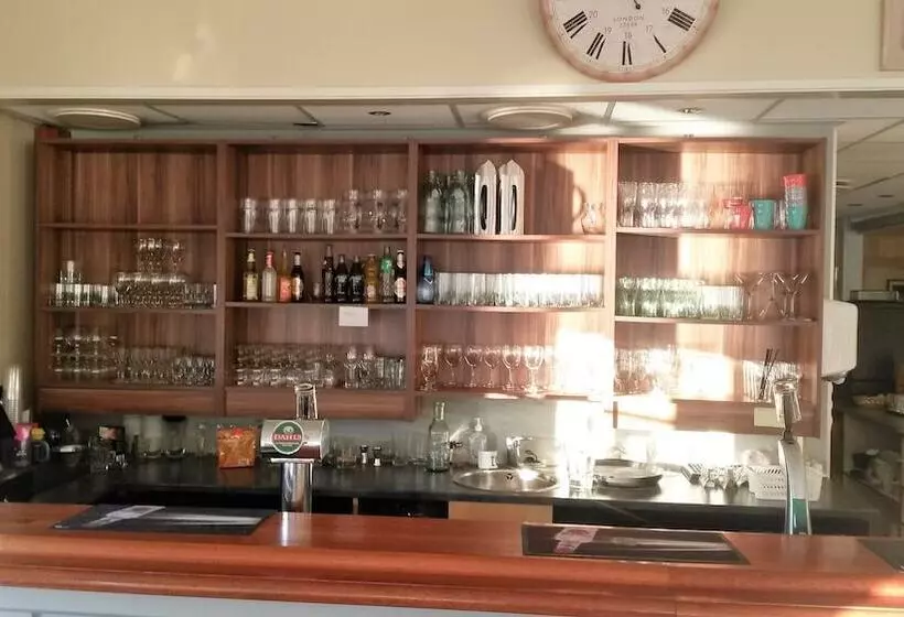 Tingvoll Fjordhotell