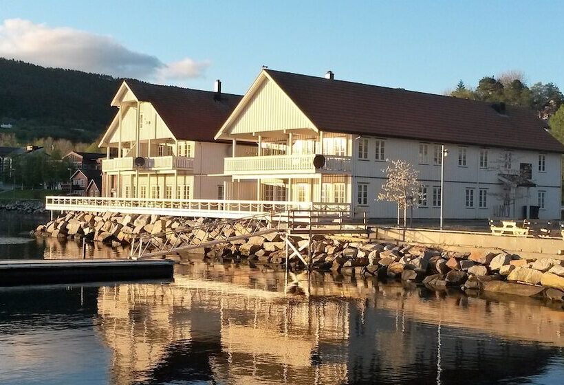 Tingvoll Fjordhotell