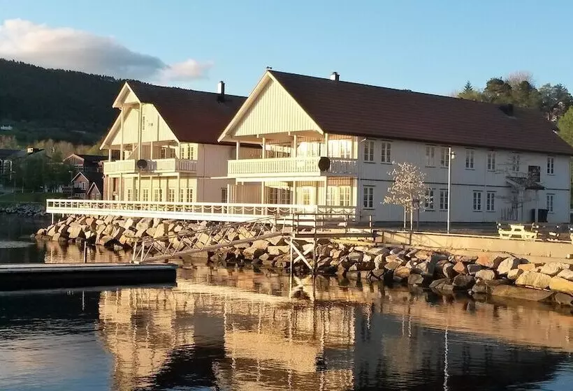 Tingvoll Fjordhotell