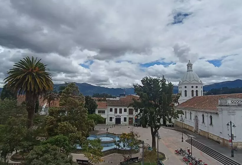 هتل Azul De La Plaza