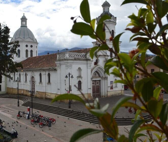 Hotel Azul De La Plaza