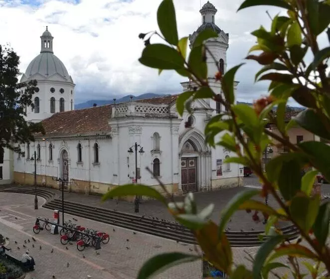هتل Azul De La Plaza