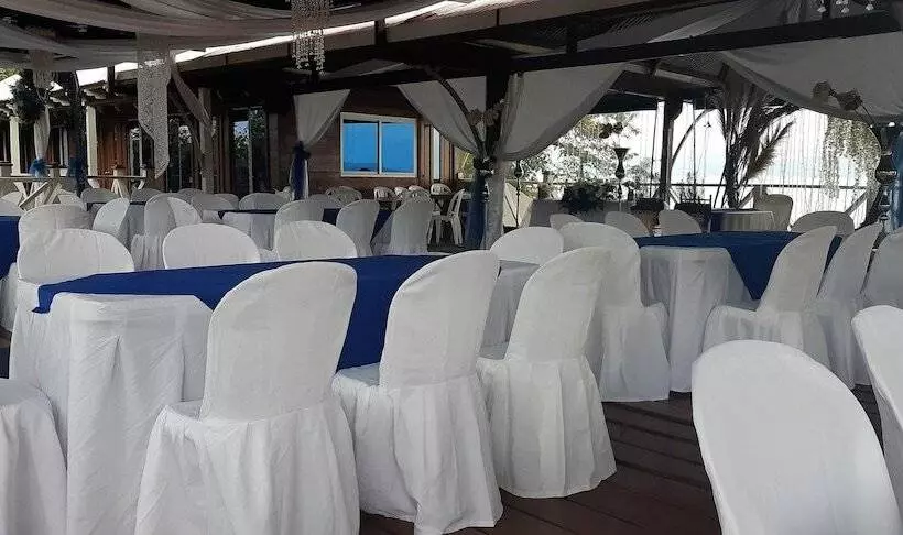 هتل Chalet Castillo