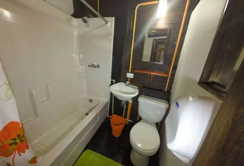 هتل Chalet Castillo