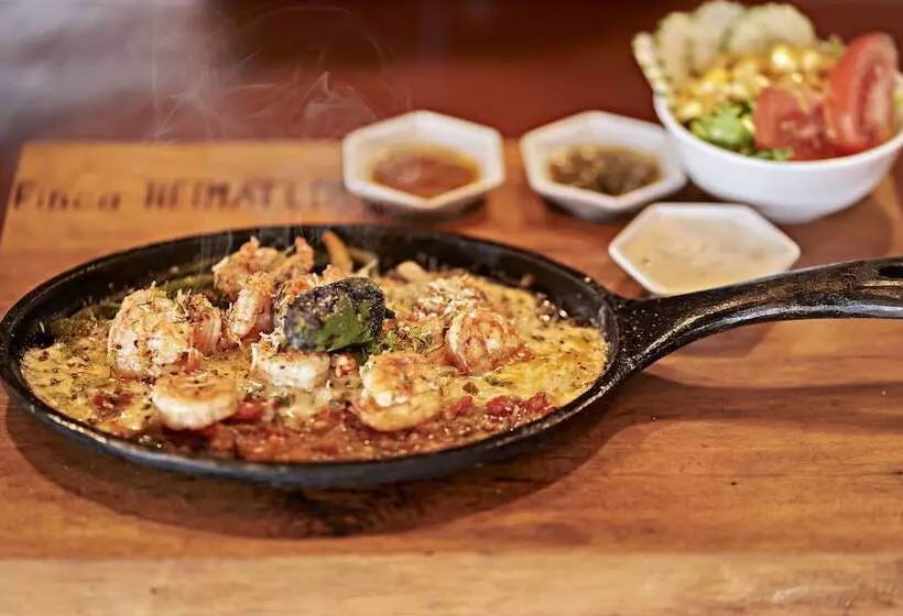 Hotelli Heimatlos Rainforest Lodge