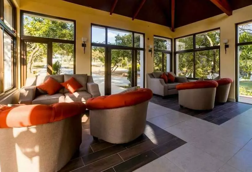 هتل Y Restaurante Hacienda Los Volcanes