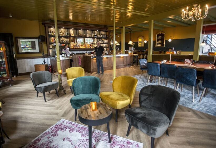 Hotel In T Holt 1654