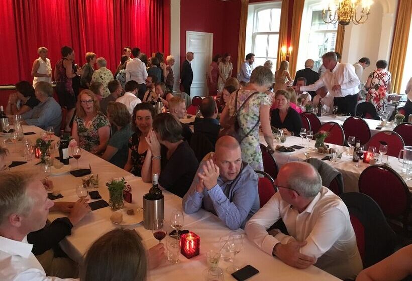 Hotel In T Holt 1654