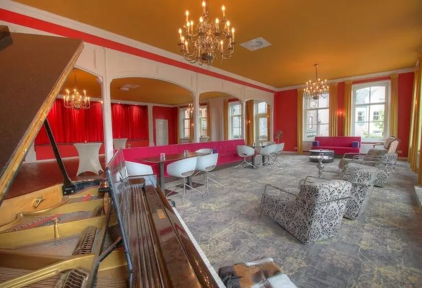 Hotelli In  T Holt 1654