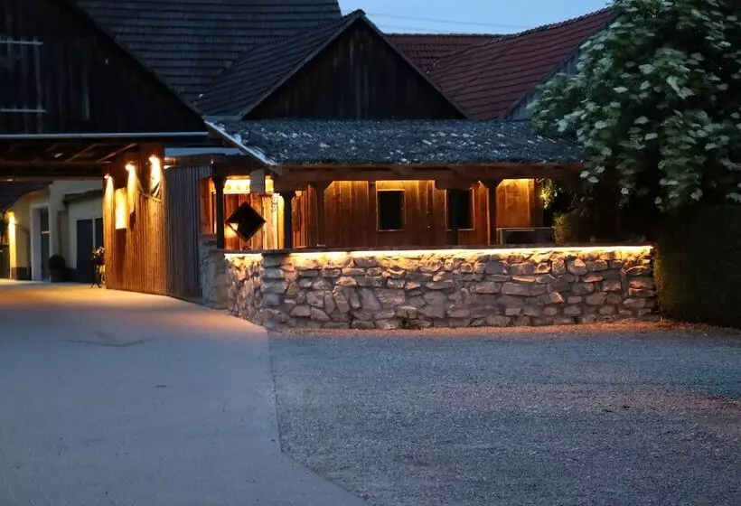 Hotelli Land Steakhaus Bürger