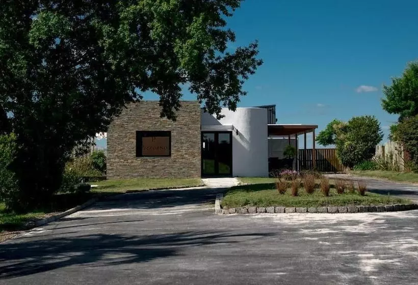 ホテル Pizzorno Lodge & Wine