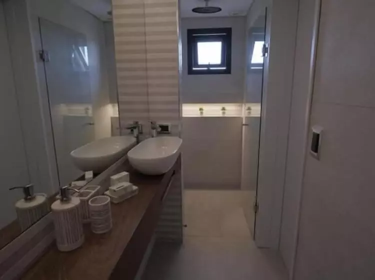 ホテル Pizzorno Lodge & Wine