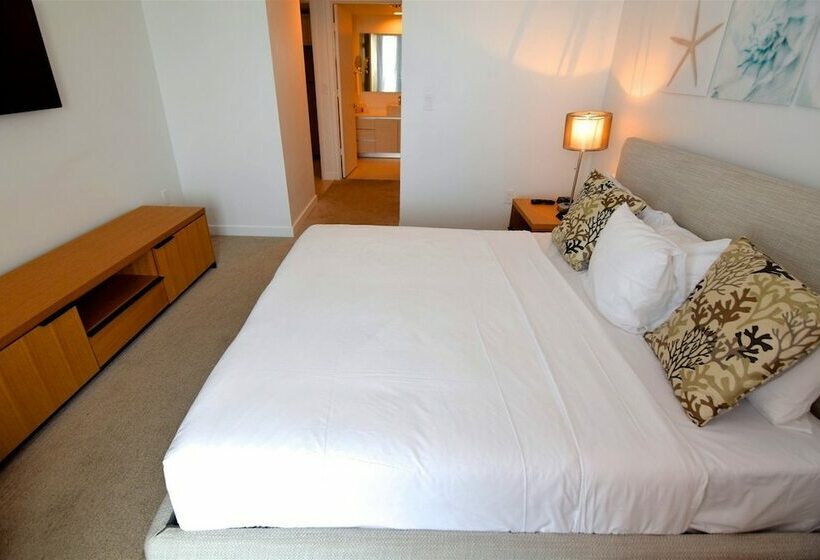 호텔 Stunning Ocean & Bay View Residence 1 Bed 1 Bath @ Beachwalk