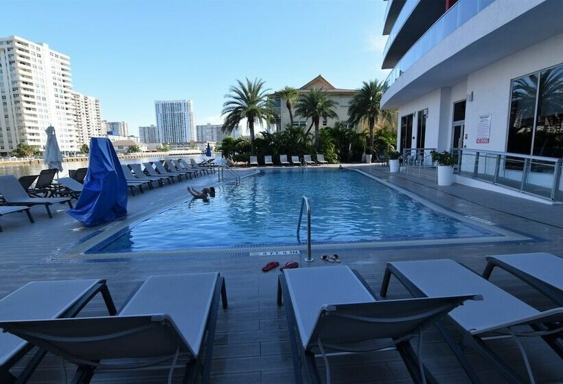 호텔 Stunning Ocean & Bay View Residence 1 Bed 1 Bath @ Beachwalk