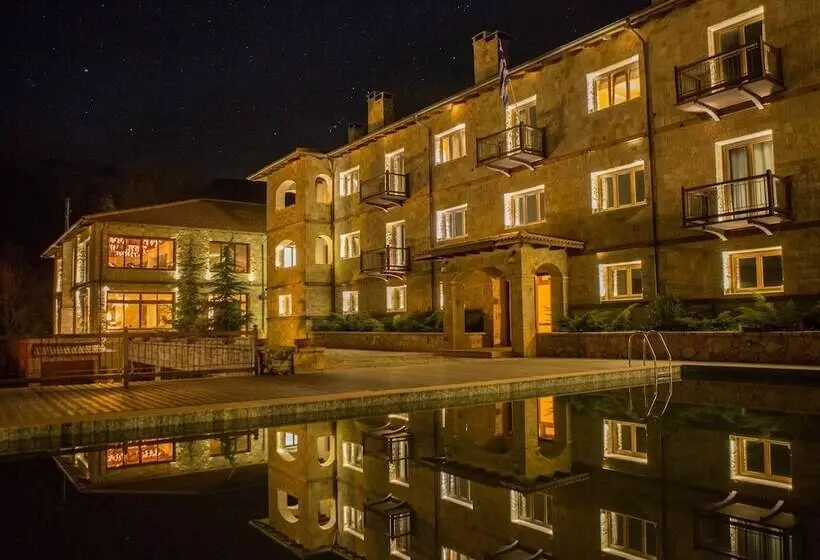Hotelli Styga Mountain Resort