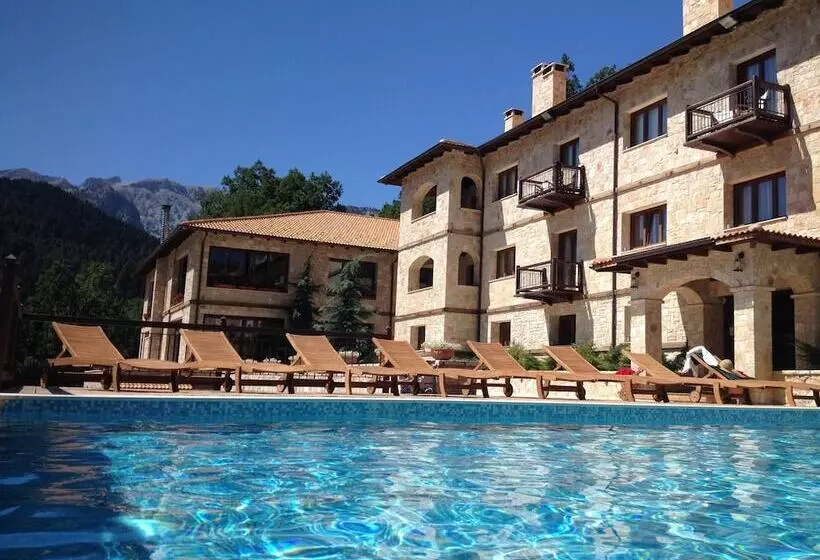 Hotelli Styga Mountain Resort