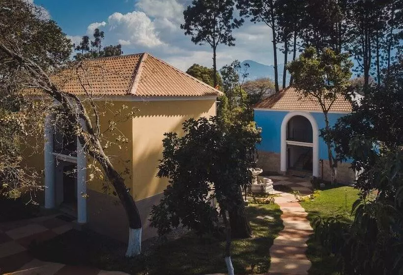 هتل Y Restaurante Hacienda Los Volcanes
