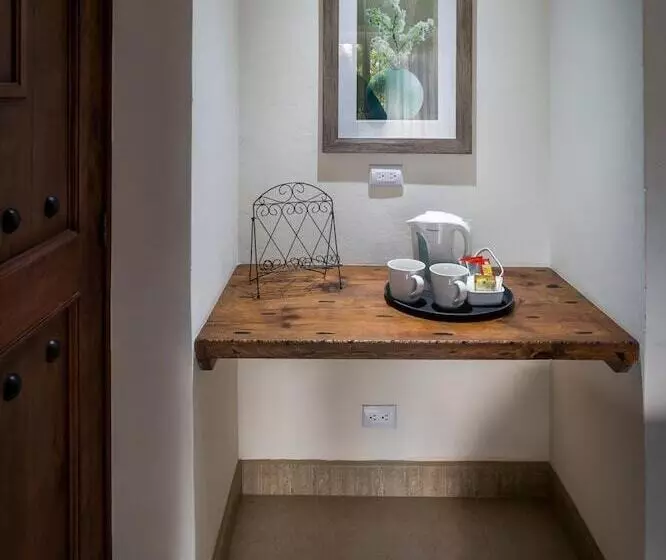 هتل Y Restaurante Hacienda Los Volcanes