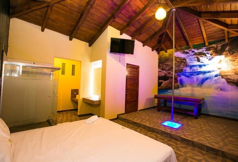 فندق على الطريق Honey Moon