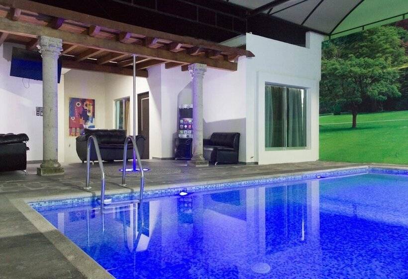 فندق على الطريق Honey Moon