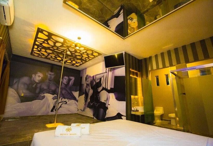 فندق على الطريق Honey Moon