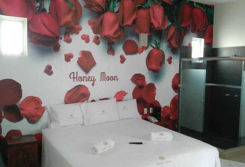 فندق على الطريق Honey Moon