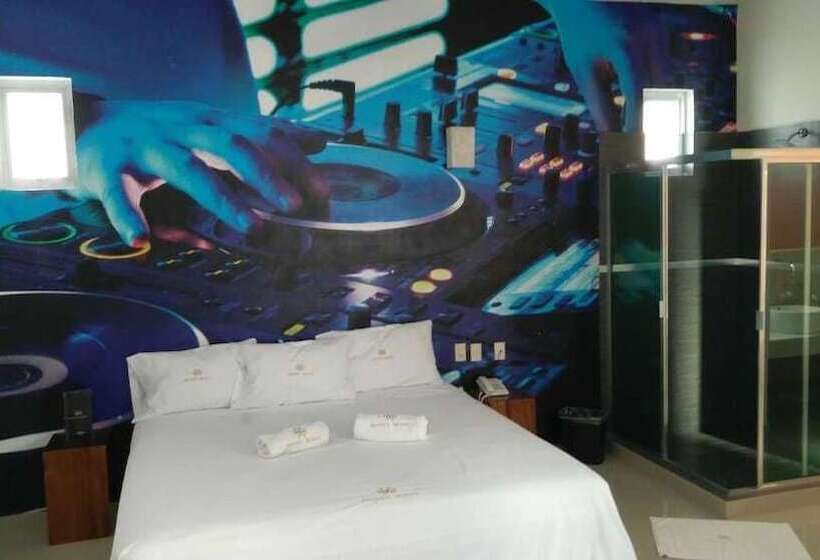 فندق على الطريق Honey Moon