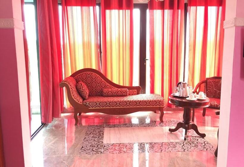 پانسیون Skylineinn