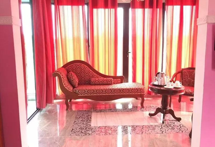 پانسیون Skylineinn