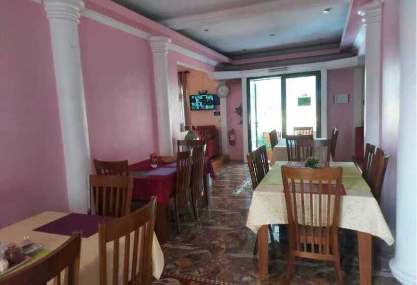 پانسیون Skylineinn