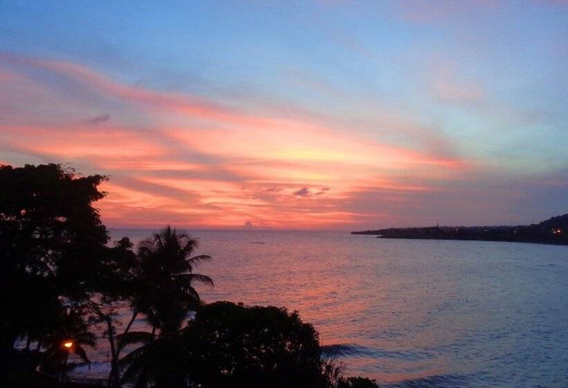 پانسیون Sunset Lane