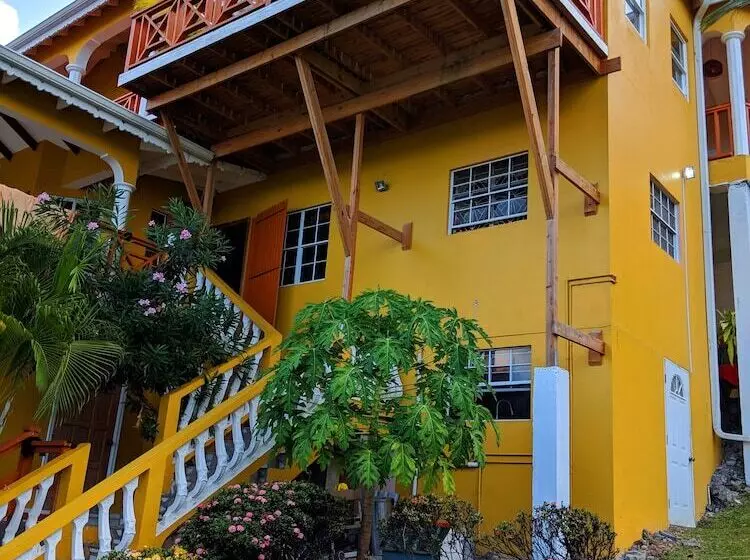 پانسیون Sunset Lane