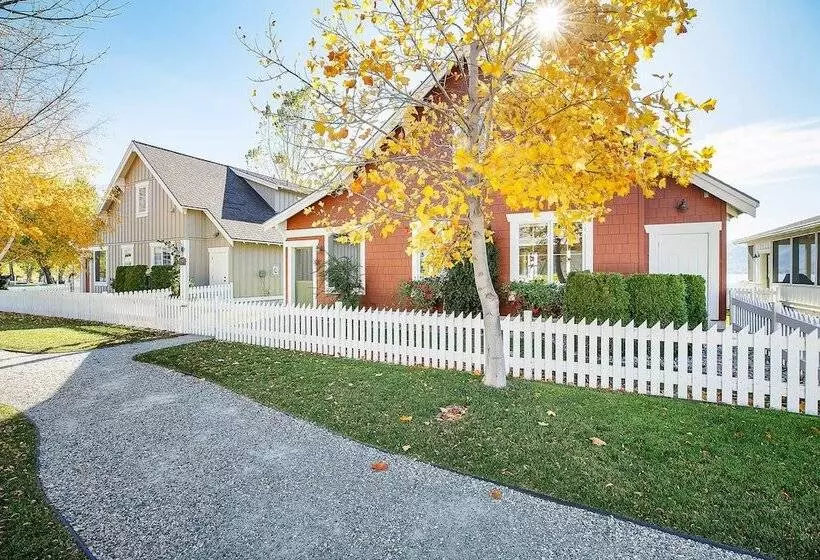 Majatalo Veranda Beach Cottages