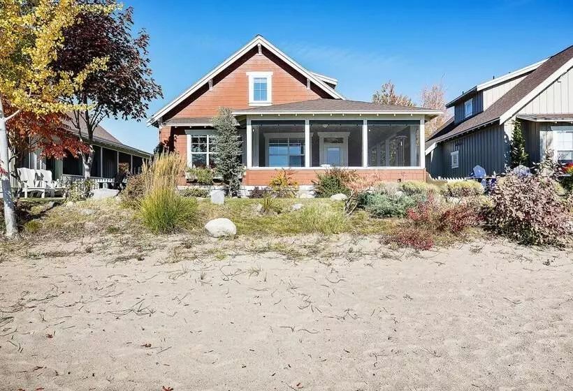 Majatalo Veranda Beach Cottages