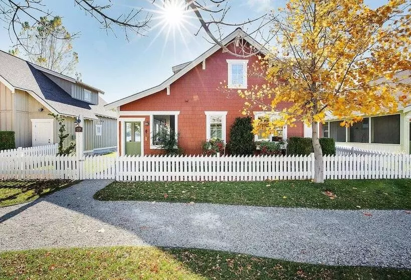 Majatalo Veranda Beach Cottages