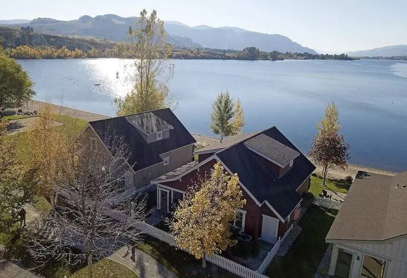 Majatalo Veranda Beach Cottages