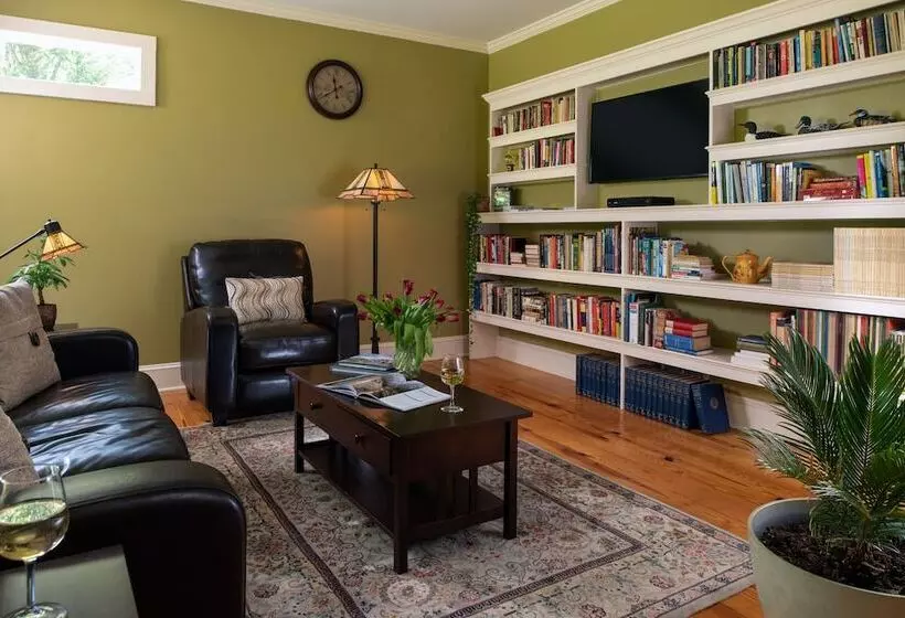 Arcady Vineyard Bed & Breakfast