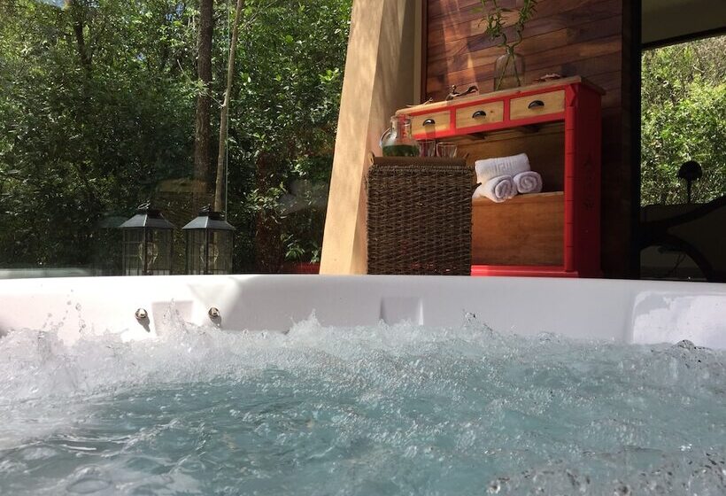 Отель Al Kamar Lodge Spa