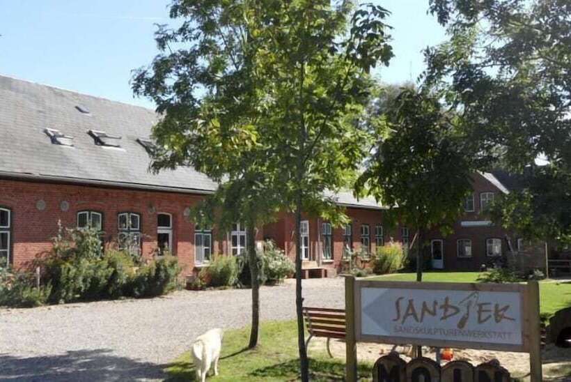 Отель Alte Schule Westerhever