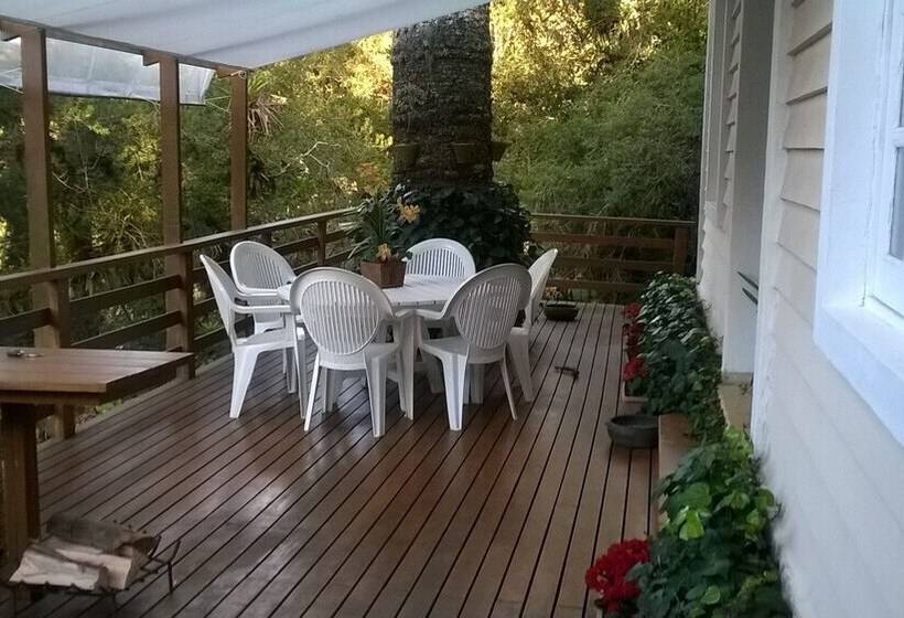 בית מלון כפרי Forest Pine Inn