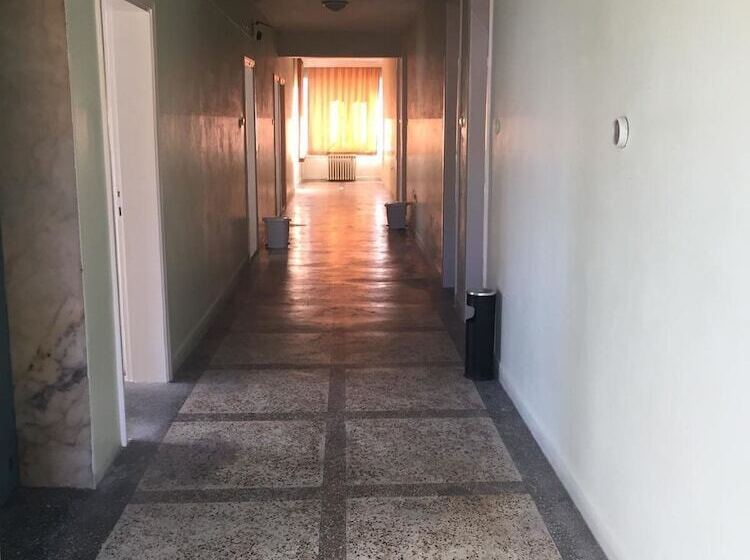 בית מלון כפרי Inan