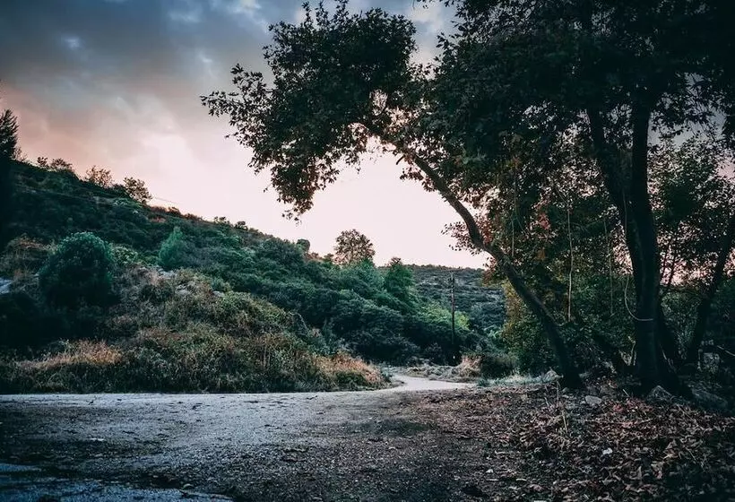 Hotelli Kipos Resort