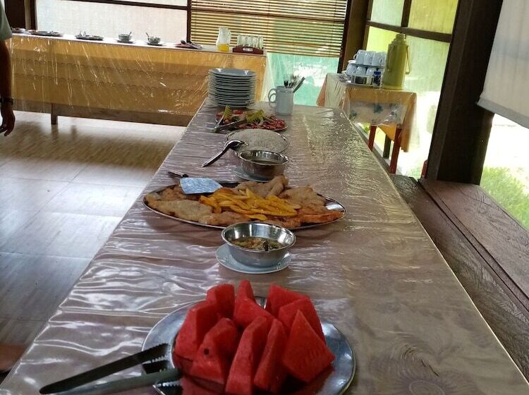 Hotel Macaw Jungle Expeditions