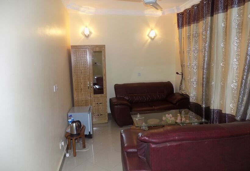 בית מלון כפרי Machare British