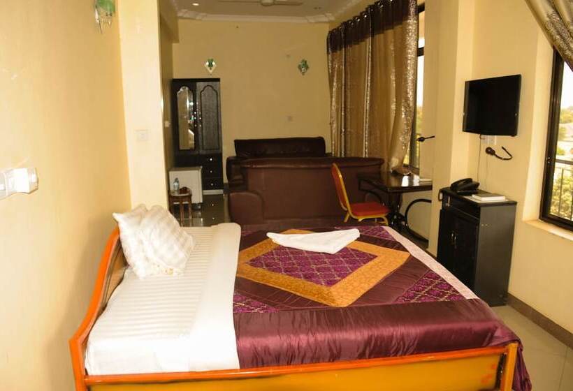 בית מלון כפרי Machare British