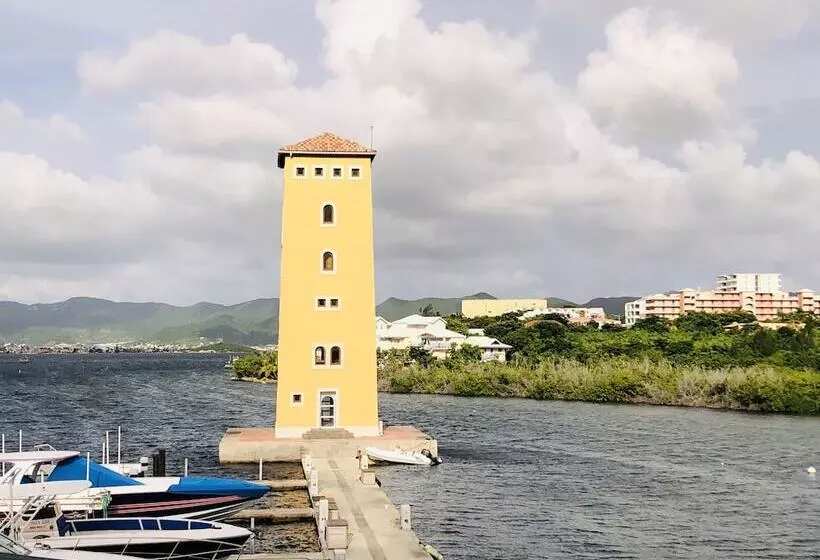 هتل Savana At Porto Cupecoy Marina