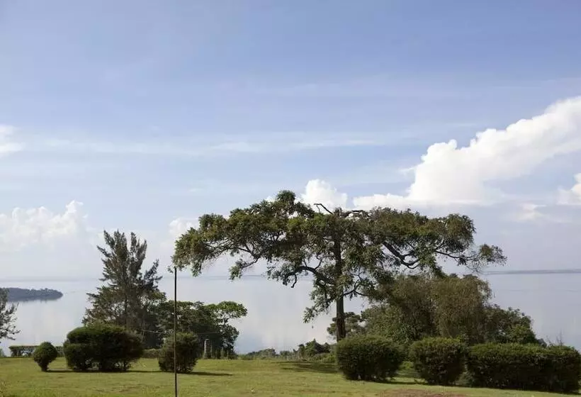 هتل Ssese Habitat Resort