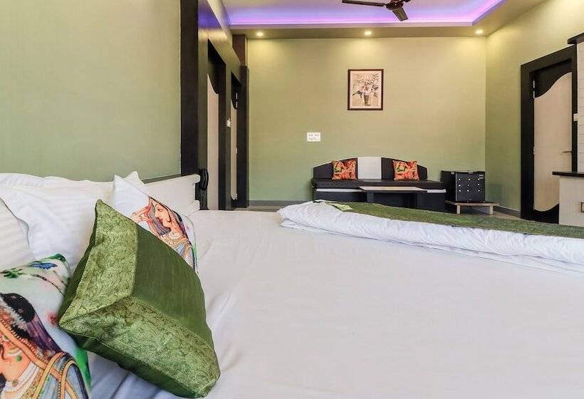 בית מלון כפרי Treebo Raj Garden, Near Pushkar Lake