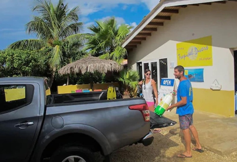 هتل Tropical Divers Resort