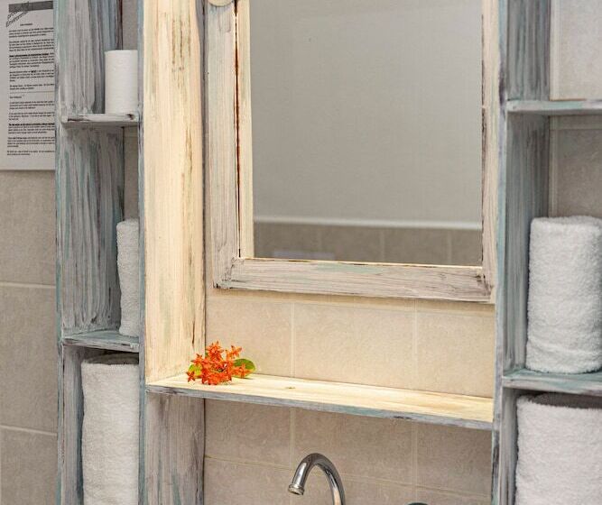 هتل Tropical Divers Resort